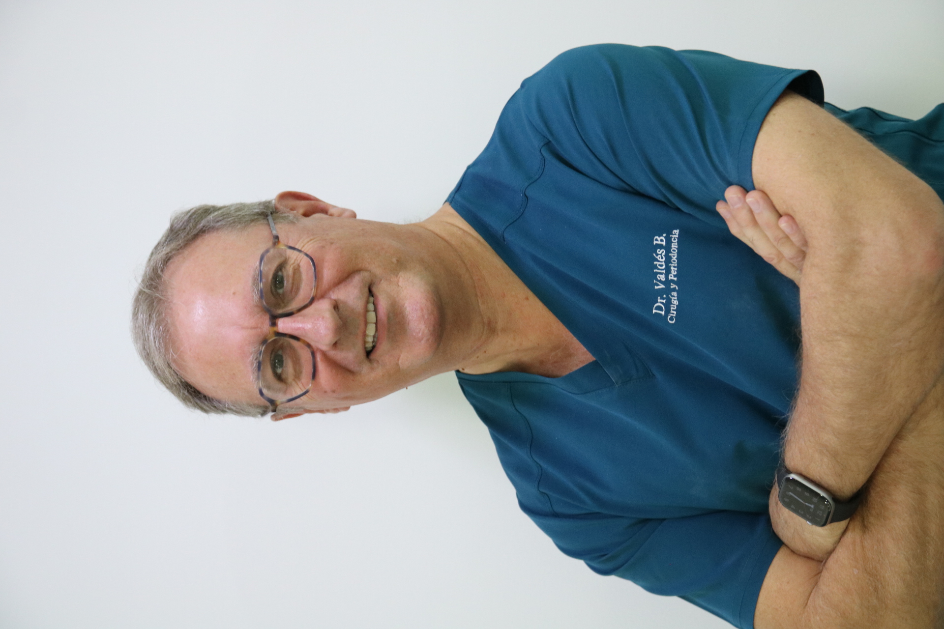 Dr. Andrés Valdés Beltrán