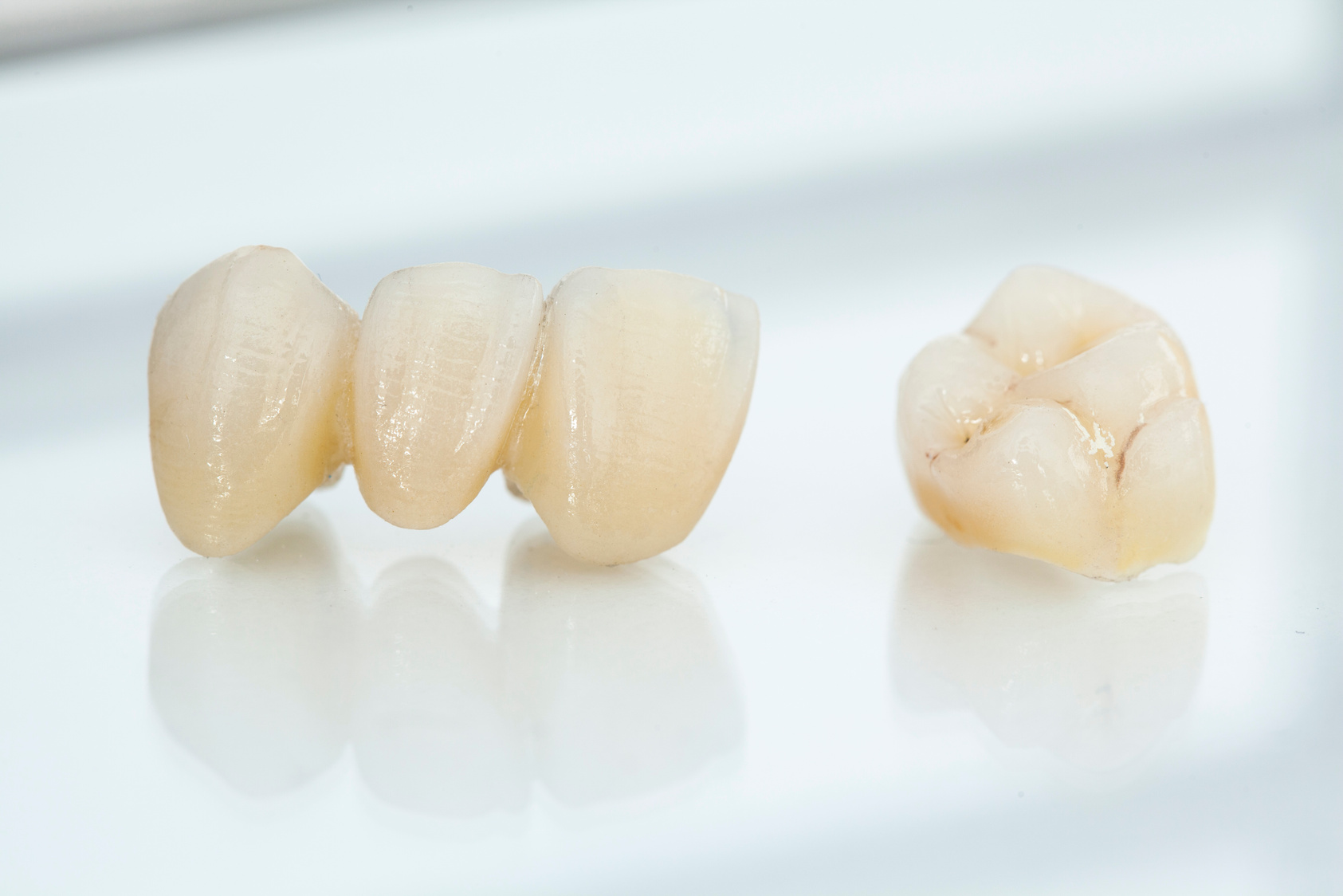 Metal free ceramic dental crowns